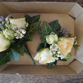 fwthumbTwo lemon corsages.jpg
